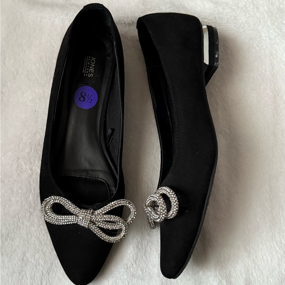 Jones New York Elegant Black Flats with Silver Accent